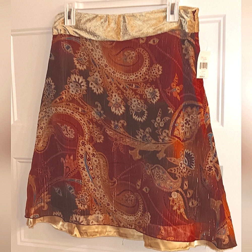 NEW Skirt
